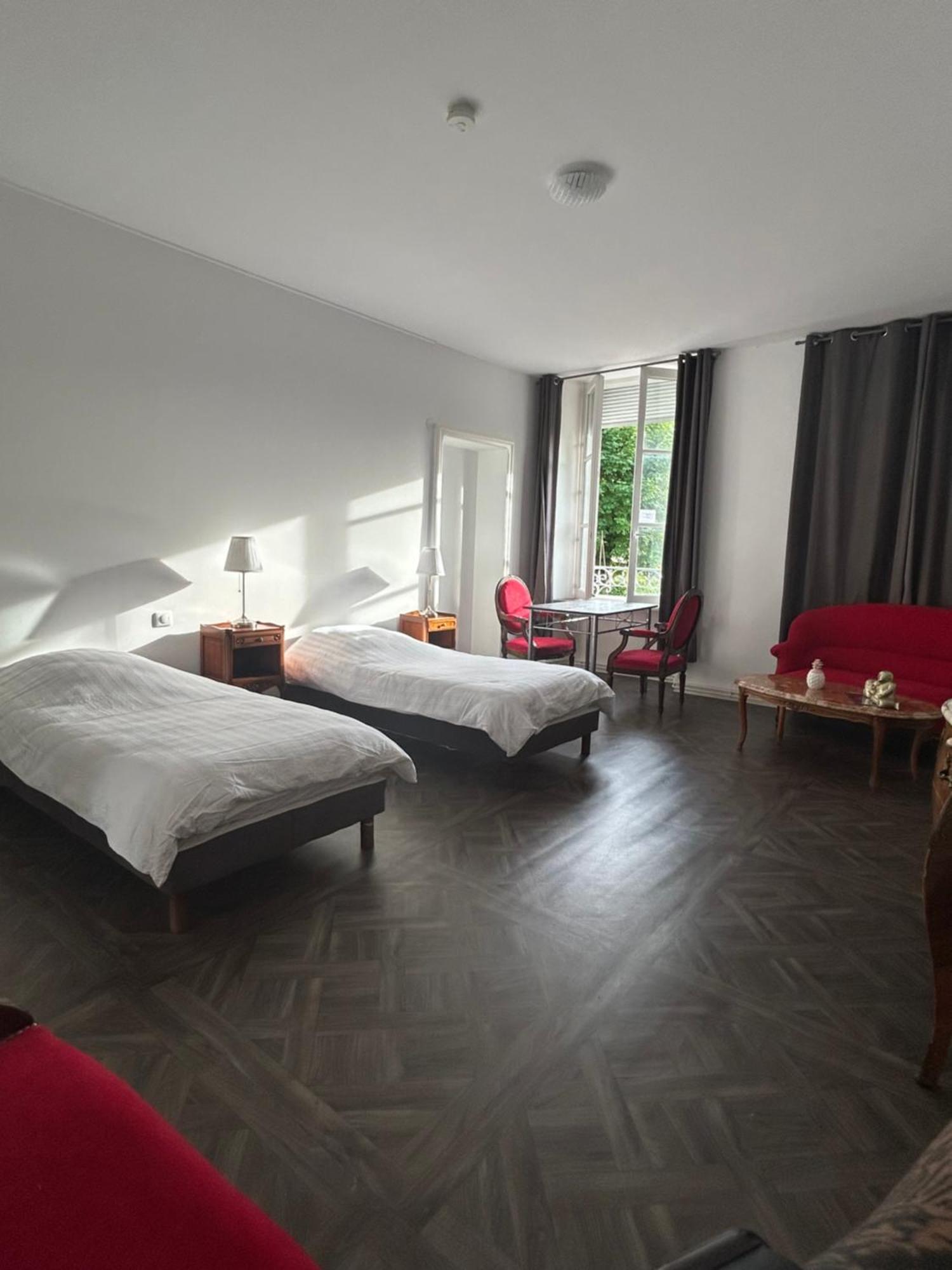 Le Napoleon Luxeuil-les-Bains Exterior foto
